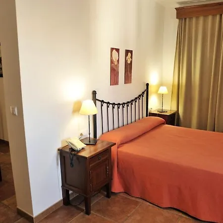 Tugasa Sierra Y Cal Hotel 2*