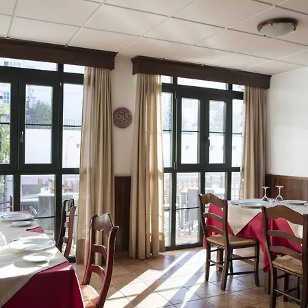 Hotel Tugasa Sierra Y Cal Olvera