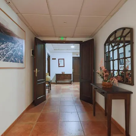 Tugasa Sierra Y Cal Hotel 2*