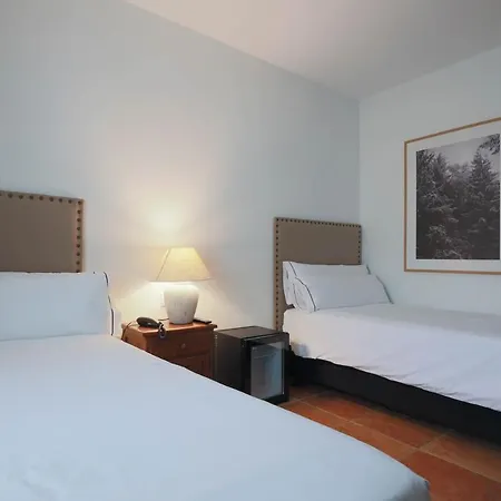 Hotel Tugasa Sierra Y Cal 2*
