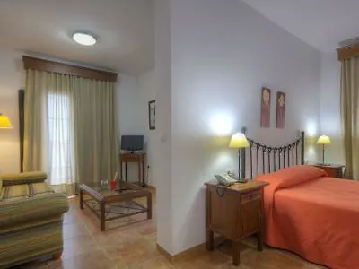 Hotel Tugasa Sierra Y Cal 2*