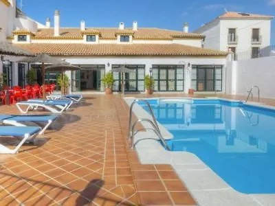 Hotel Tugasa Sierra Y Cal 2*