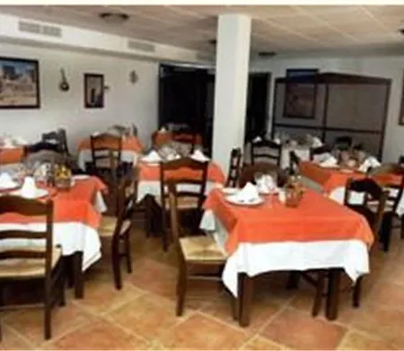 Tugasa Sierra Y Cal Hotel